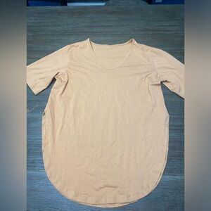 Short sleeve side splits loose scoop neck t-shirt size small earth color